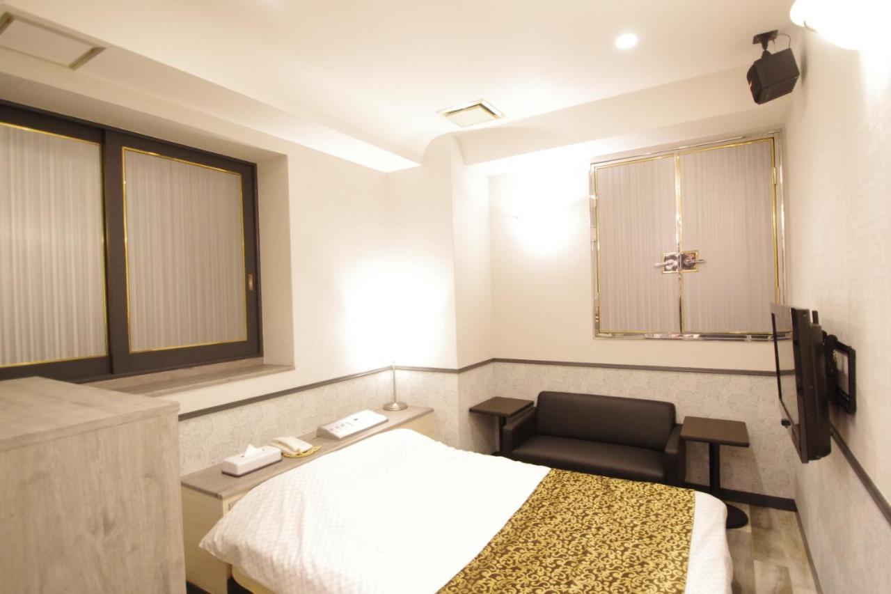 Crystal 大人専用 酒店